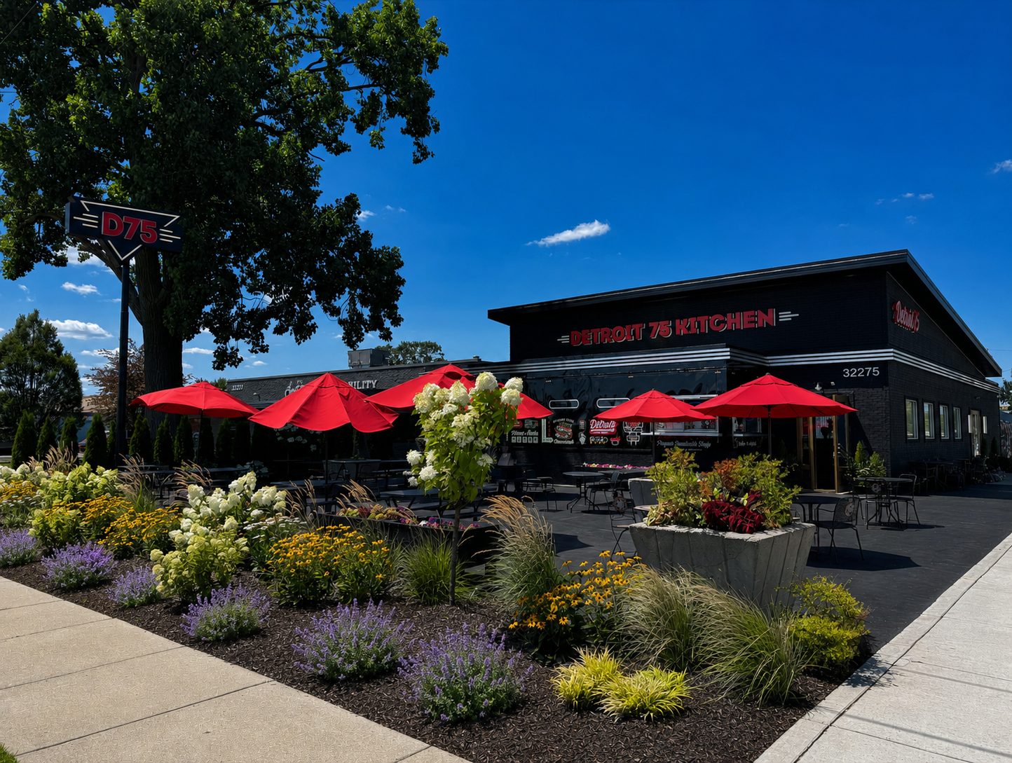 The Detroit 75 Kitchen restaurant and patio in Madison Heights
